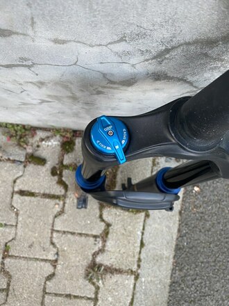 Fox Factory Float Custom MTB Federgabel 27,5" mit Levo Tauchr. _2