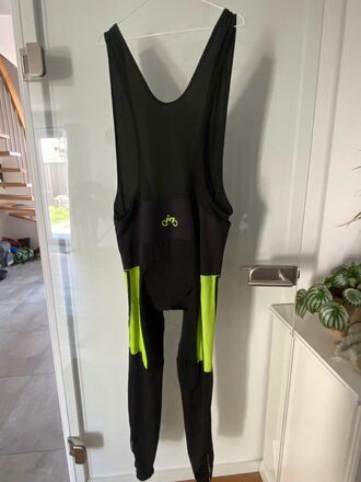 Rennrad Kleidung in XL-2XL + Helm, Schuhe, Trikots uvm.