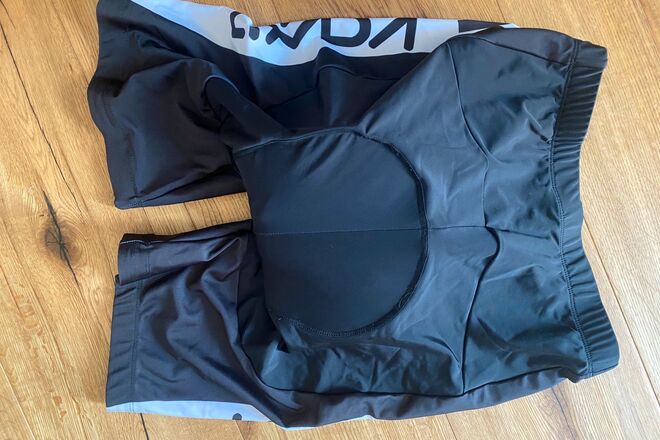 Rennrad Kleidung in XL-2XL + Helm, Schuhe, Trikots uvm.