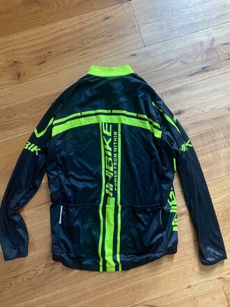 Rennrad Kleidung in XL-2XL + Helm, Schuhe, Trikots uvm.