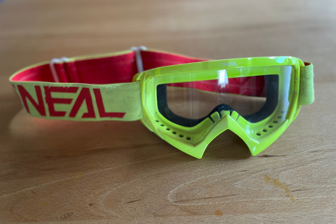 Cratoni C-Maniac MTB Helm mit abnehmbarem Kinnbügel + Brille