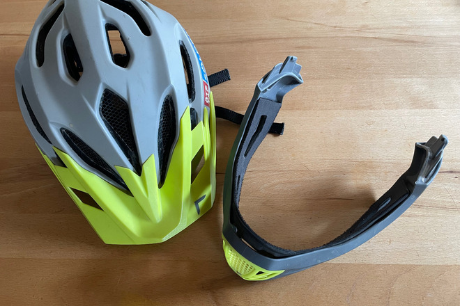 Cratoni C-Maniac MTB Helm mit abnehmbarem Kinnbügel + Brille