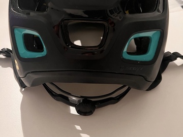 sell: Scott Helm mit neuen Pads & MIPS 