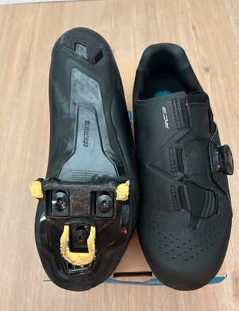 Shimano Radschuhe neu