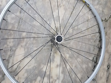 verkaufen: Vorderes Laufrad 26" Mavic mit Deore-Nabe und Disc-Aufnahme