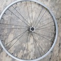 verkaufen: Vorderes Laufrad 26" Mavic mit Deore-Nabe und Disc-Aufnahme