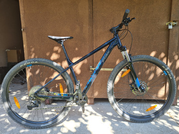 vendita:  Bergamont Revox 5 29 Zoll, Alu, Shimano Deore, 20-G
