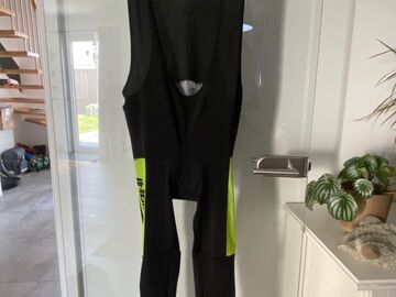 verkaufen: Rennrad Kleidung in XL-2XL + Helm, Schuhe, Trikots uvm.