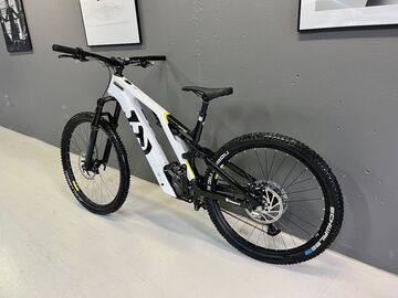 verkaufen: 2023 Husqvarna MC4