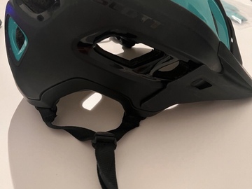 verkaufen: Scott Helm mit neuen Pads & MIPS 