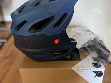 verkaufen: Fox Fahrradhelm " Neu mit Etikett " gr.L mit Mips System