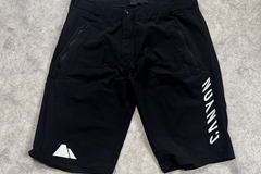 verkaufen: Canyon MTB Hose Short schwarz Gr M
